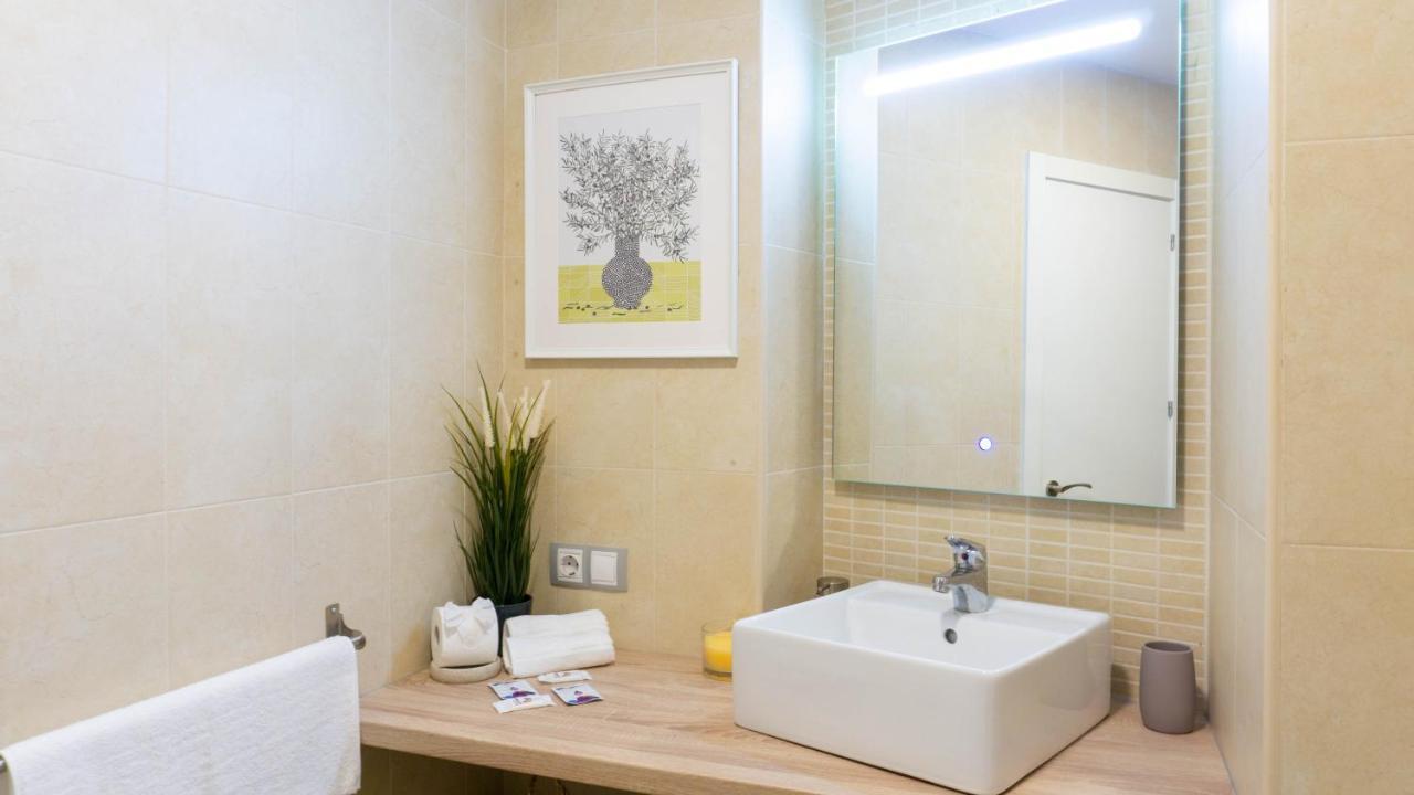 Apartment Dos Aceras Малага Экстерьер фото