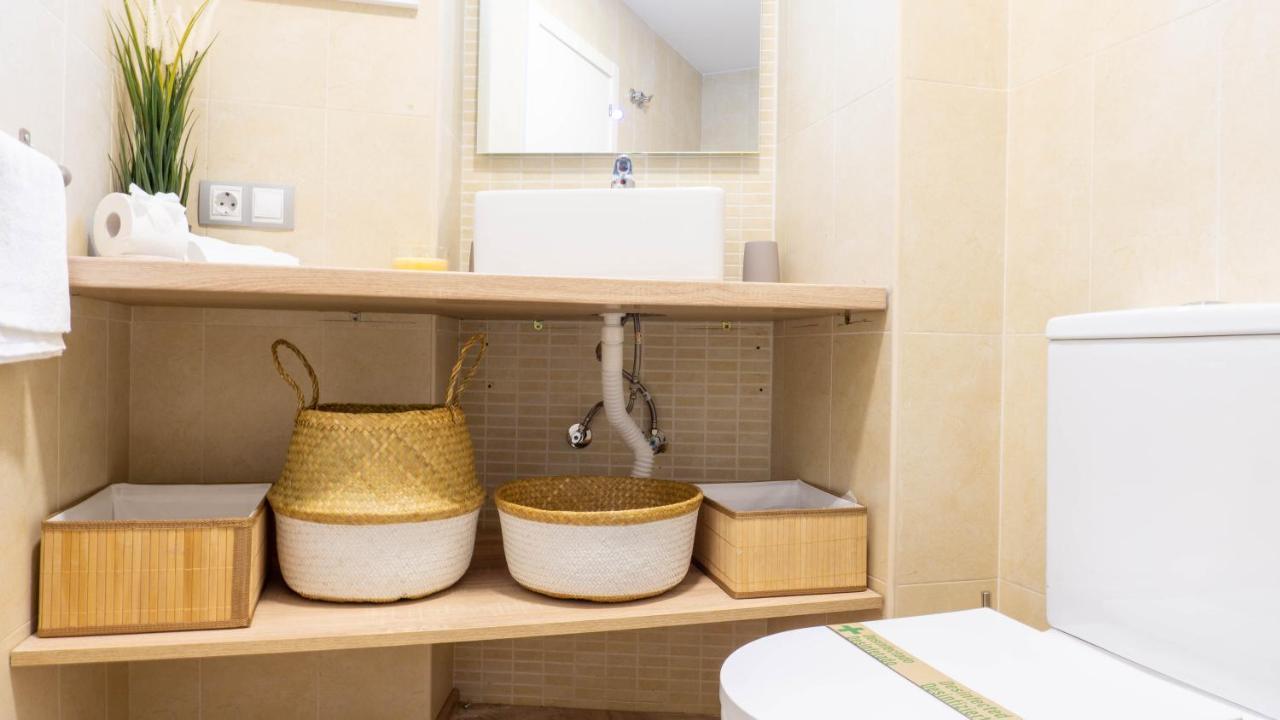 Apartment Dos Aceras Малага Экстерьер фото